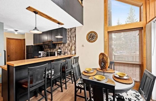 Lutsen House | Ski in Ski out Lutsen Townhome Pool Fitness Sauna and more