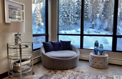 Winter Park Condo | Ski-in ski-out, Modern Condo, Gourmet Kitchen, Great Amenities, Free Garage +EV!