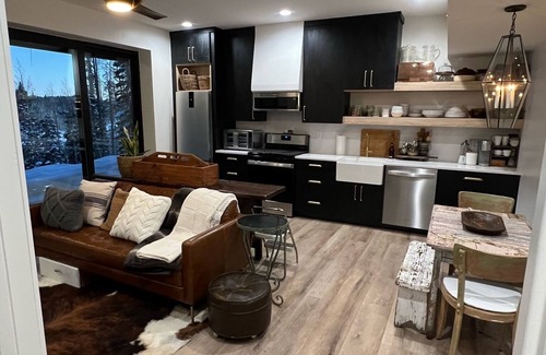 Beaver Cabin | Ski-in-Ski-out Modern Scandinavian Cabin built in 2022 with Jacuzzi