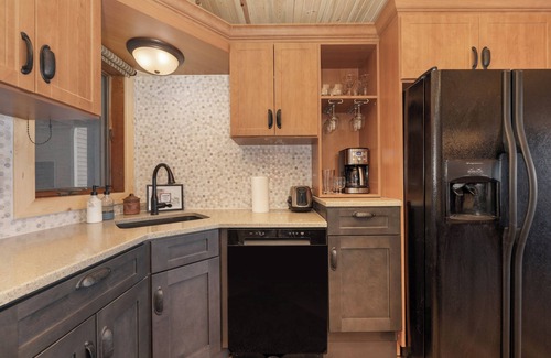 Silvercreek Condo | Ski-in, Ski-out, One Bedroom Condo with Jacuzzi Tub