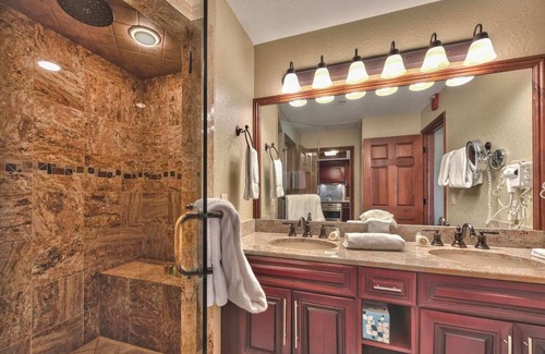 Park City Resort | Ski In, Ski Out Park City Four Bedroom with Lock Off