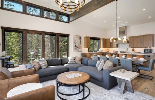 Whitefish House | Ski In/Ski Out, Pool Table + Hot Tub & VIEWS!