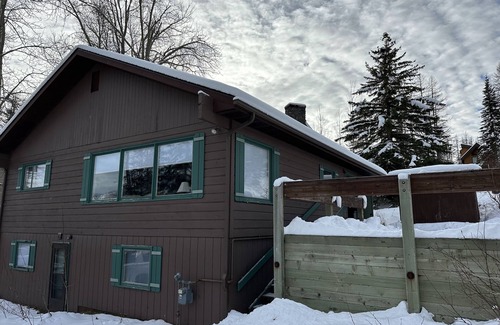 Whitefish Cabin | Ski-in/Ski-out Private Cabin - Perfect for Families