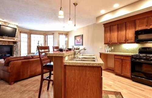 Champion House | Ski-In/Ski-Out Southwind Community Condo at 7 Springs Resort