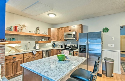 Plymouth Condo | Ski-In/Ski-Out Tenney Mountain Condo w/Fireplace!