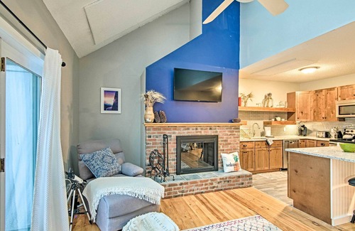 Plymouth Condo | Ski-In/Ski-Out Tenney Mountain Condo w/Fireplace!