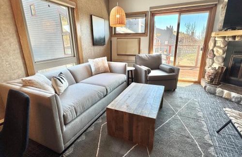 Lutsen House | Ski in Ski out Top Floor Condo with Pools, Hot tub and more
