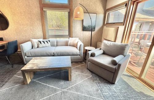 Lutsen House | Ski in Ski out Top Floor Condo with Pools, Hot tub and more