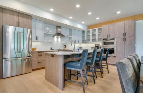 Ludlow Apartment | Ski-inandOut Okemo Mountain Resort Condo with Balcony