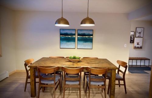 Stockbridge House | Ski Mountain Home Unit A