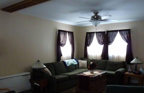 Mount Holly Cabin | Ski, Snowmobile, Cross Country Ski or Snowshoe -Quiet cozy cabin has it all!