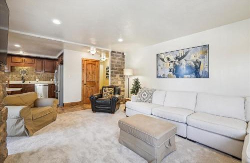Peak 8 Apartment | Ski Watch 329 condo