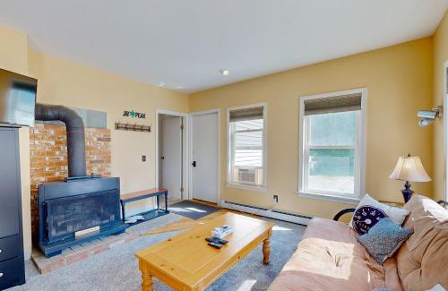 Proctorsville Apartment | Ski Ya Later