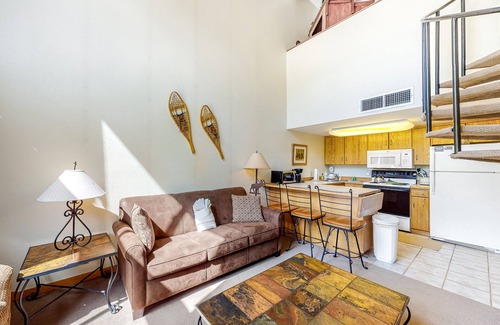 East Village at Copper Apartment | Skier studio with ski views, shared hot tub and sauna - close to ski lifts