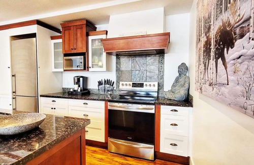 Canmore Condo | Skiers Respite Solar A Resort