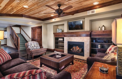 Grand Elk Ranch Resort | Skiing, snowmobiling, ice fishing, dog sledding, and much more!
