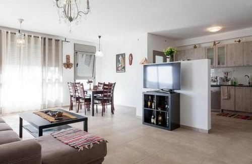 Netanya Apartment | Skipper Home