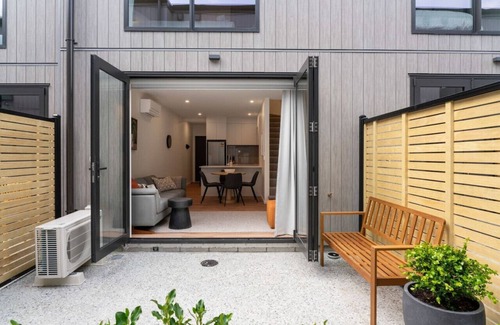 Arthur's Point House | Skippers Rest | Townhouse