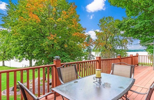 Mosinee Cabin | Skipping Rock Retreat, Mosinee WI Completely updated lakefront get-away.