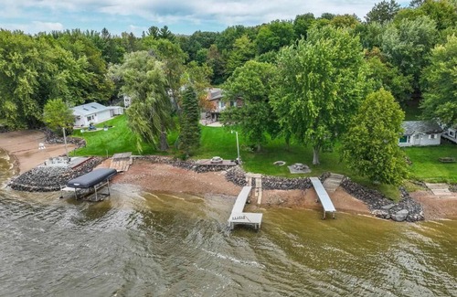 Mosinee Cabin | Skipping Rock Retreat, Mosinee WI Completely updated lakefront get-away.