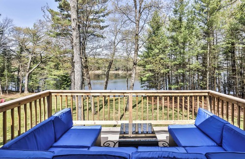 Arbor Vitae House | Skipping Stone on Towanda Lake