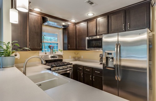 Butler House | Skipping Stones Getaway - Watauga Lake Dock & Hot Tub, Summer Fun Awaits