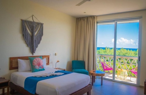 Luis Donaldo Colosio Bed & Breakfast | Sky and Sea Suites