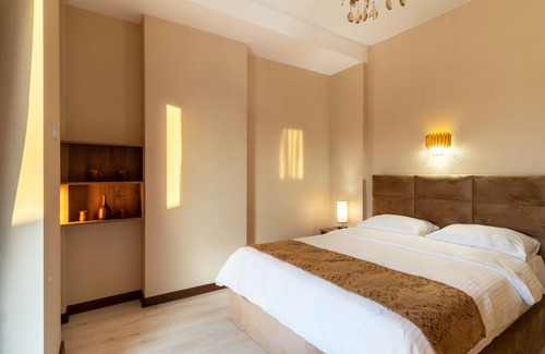 Didube Hotel | Sky By The RivernBoutique Hotel, Tbilisin5 minutes to Bazar, University,Old city
