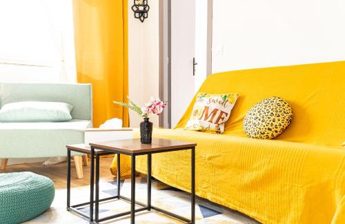 Plateau — Pyramide Apartment | Sky Haven, 5Mins Orly Airport
