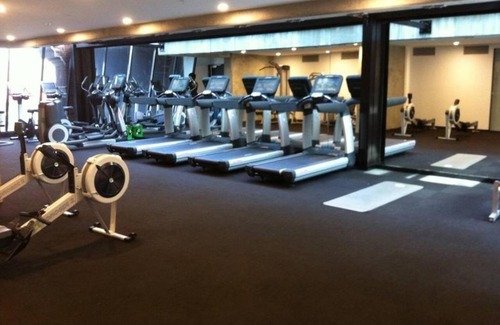 Melbourne Central Business District Apartment | Sky High CBD Living with Resort style Amenities