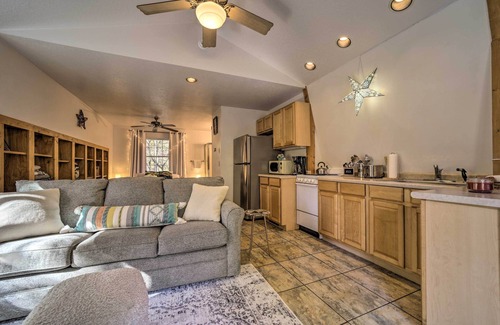 Almond Apartment | ‘Sky Loft’ Bryson Studio: 1 Mi From Fontana Lake!