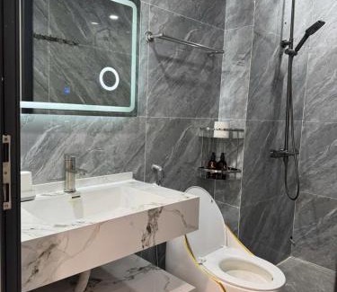 Viet Yen Hotel | Sky Night Hotel 2