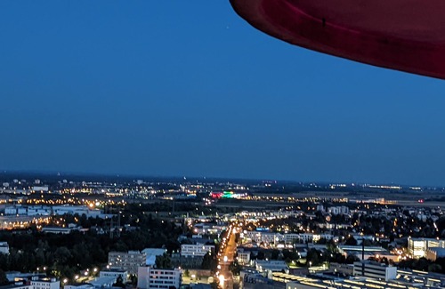Rosenau- und Thelottviertel Apartment | SKY - Romantic -room 33 Etage Hotelturm Augsburg