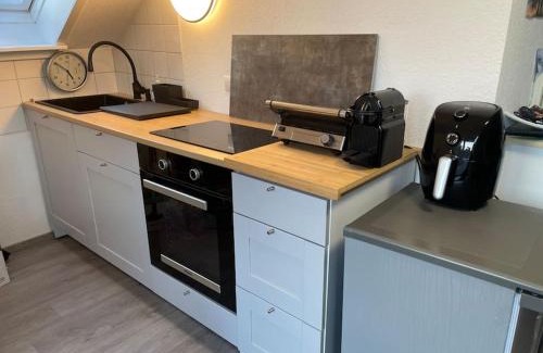 Magstadt Apartment | Sky Studio Apartment 1,5 Zimmer für 4 Leute Zentral 35qm S-Bahn Mercedes Benz