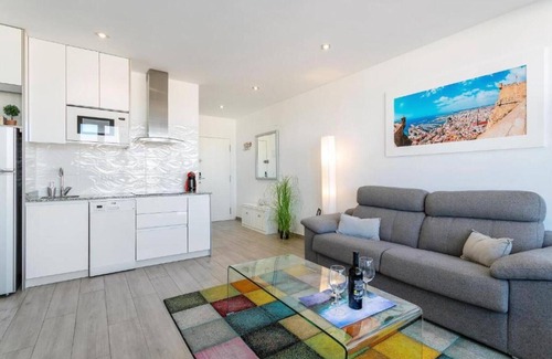 Alicante Apartment | Sky Suites Alicante - 1bedroom apartment in a 28th floor