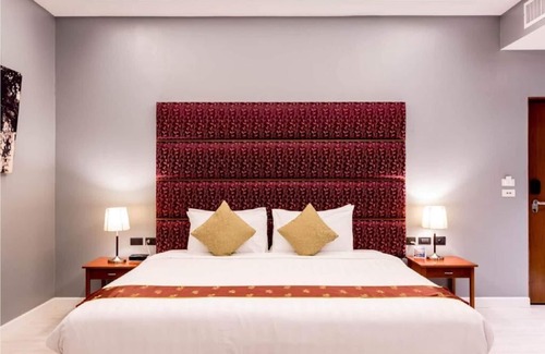 Patong Resort | Sky Suites Indochine Phuket (001)