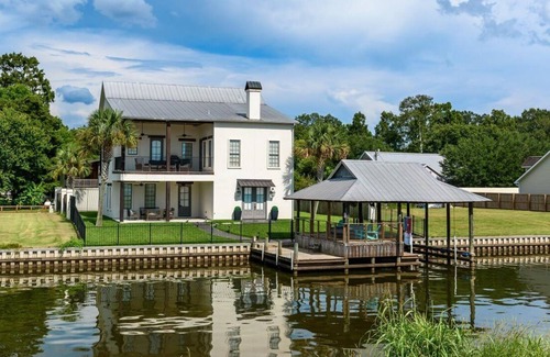 Ventress House | Sky View at False River | Sunset Central