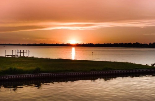 Ventress House | Sky View at False River | Sunset Central