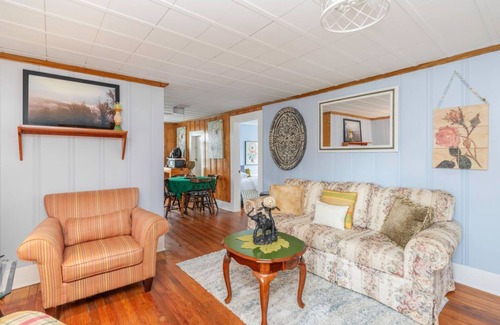Wetumpka Apartment | Sky views of the famous downtown Wetumpka!