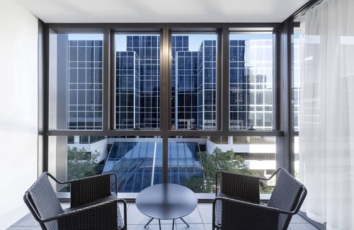 Parramatta CBD Apartment | SKYE Hotel Suites Parramatta