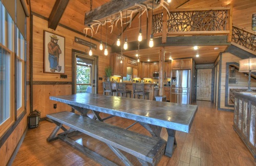 Mineral Bluff Cabin | Skyfall - Stunning mountain views, cozy hot tub, comfy beds, game room, and more!