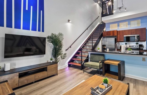 Atlantic Station Area Apartment | Skyline Balcony | 2BR Loft Midtown ATL