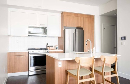 Highland Condo | Skyline Blue Modern Loft | Zuni Lofts
