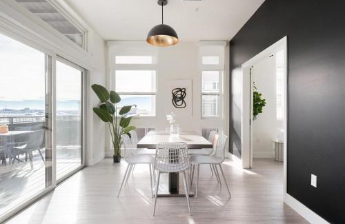 Highland House | Skyline Loft - Sweeping Views - Central LoHi