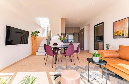 Roma Sur Condo | Skyline Retreat, Private Terrace, Gym Access