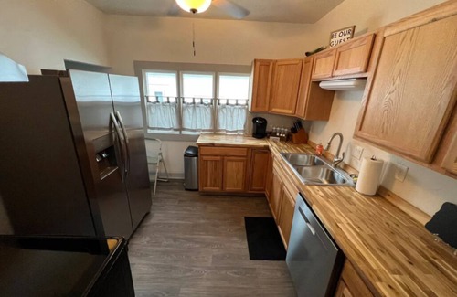 Canon City House | Skyline Retreat Charming 3-bedroom house with AC and WiFi in Cañon City