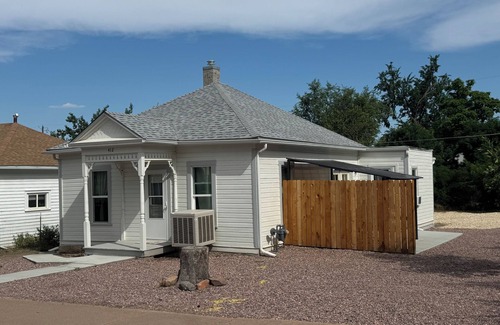 Canon City House | Skyline Retreat Charming 3-bedroom house with AC and WiFi in Cañon City
