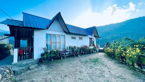 Rishop House | Skyline Retreat Lungchu