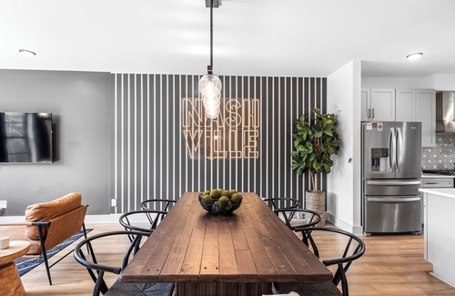 McFerrin Park House | Skyline Soundhouse | Rooftop Deck & Game Room near East Nashville & Broadway