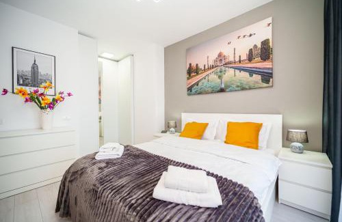 Timisoara Apartment | Skyline Sunset View -XCity Tower - By OpenHouse apartments